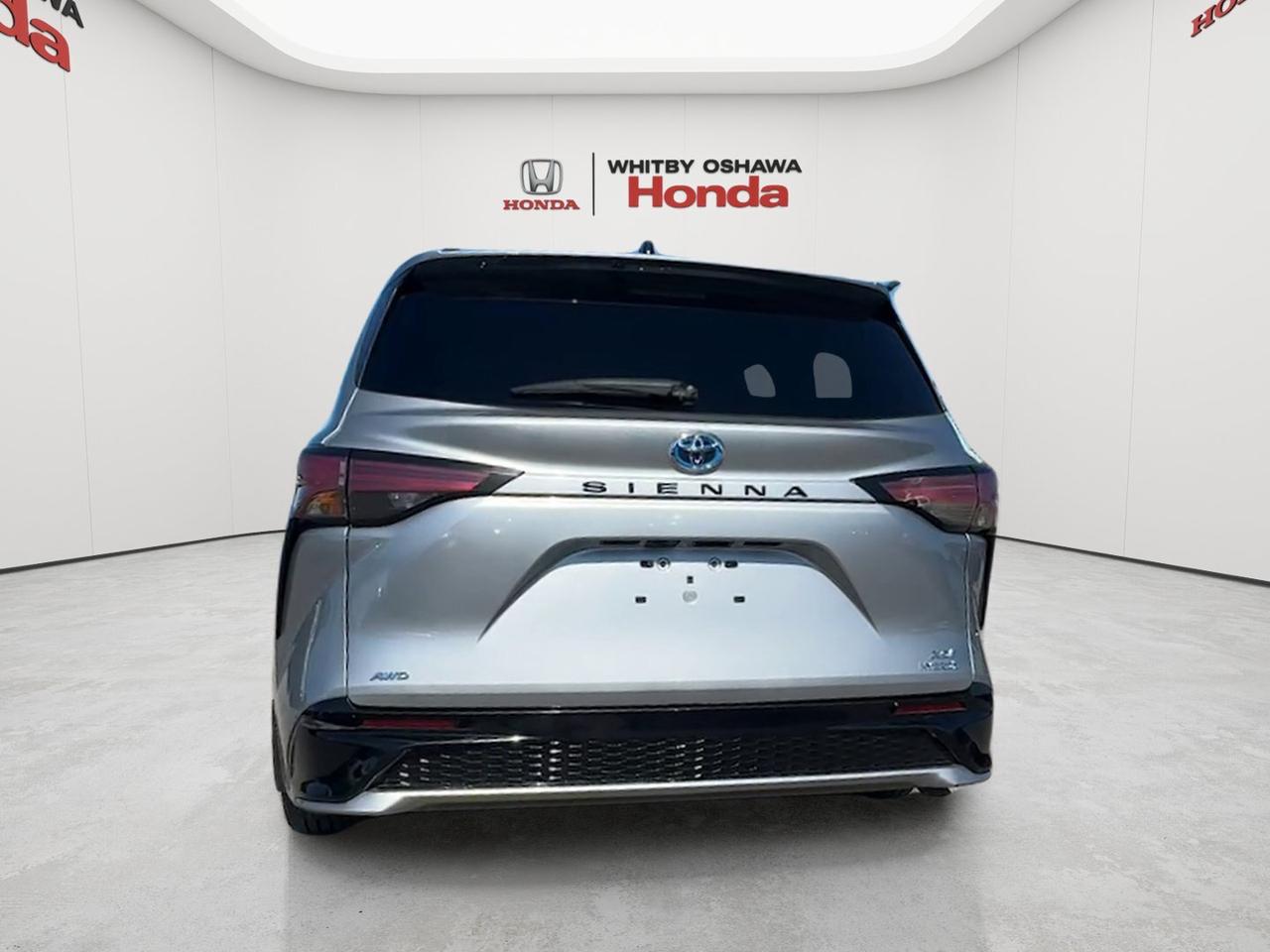 2024 Toyota Sienna  Photo