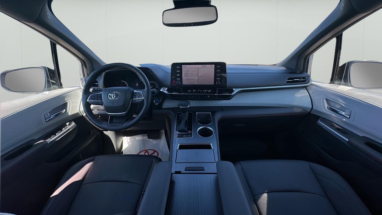 2024 Toyota Sienna  Photo