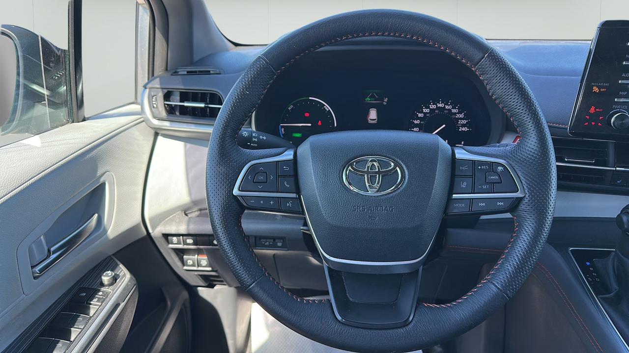 2024 Toyota Sienna  Photo