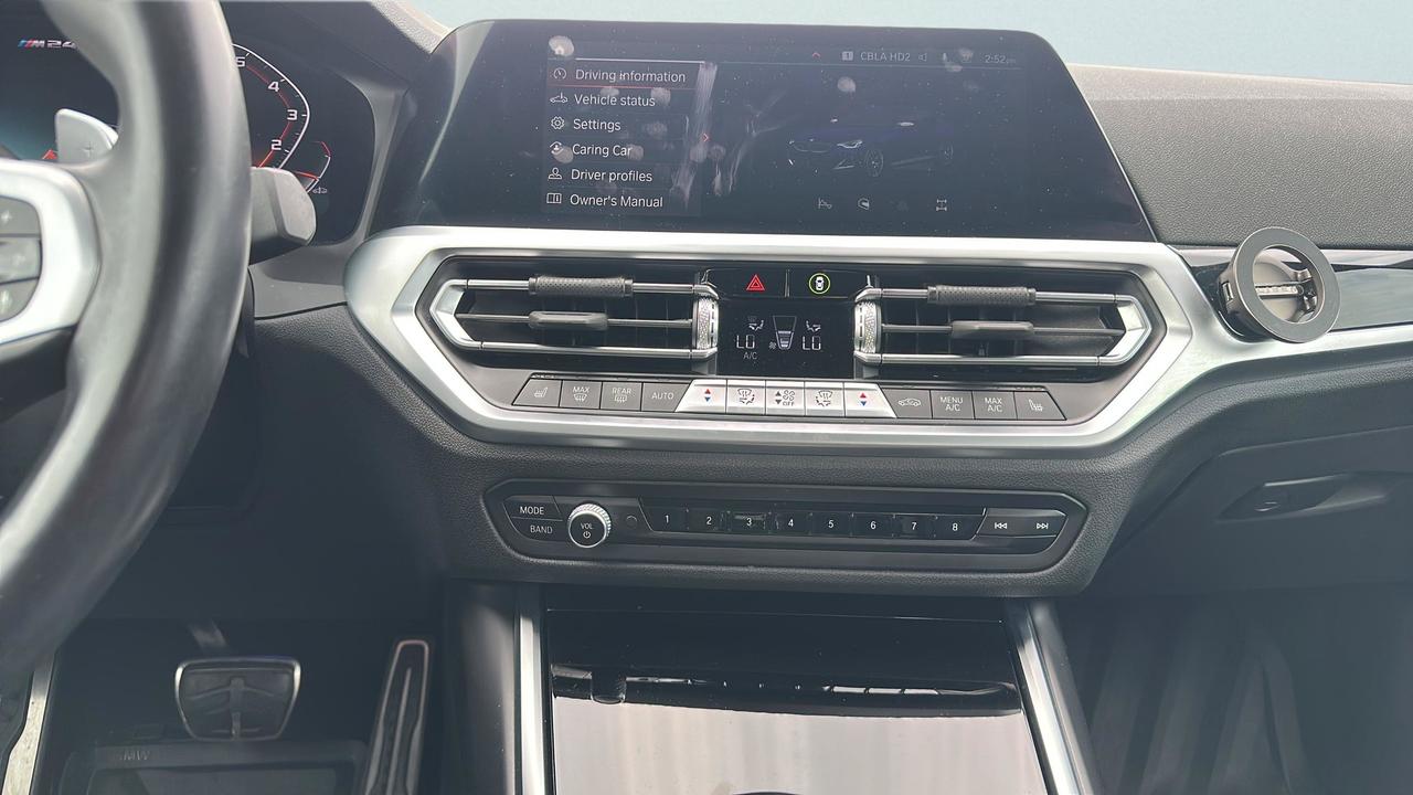 2022 BMW 2 Series M240i xDrive coupé Photo