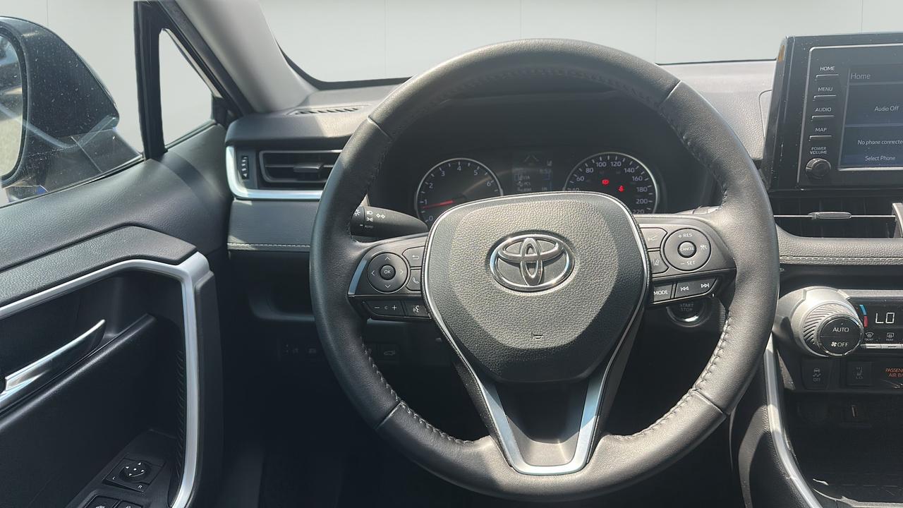2022 Toyota RAV4 XLE AWD Photo