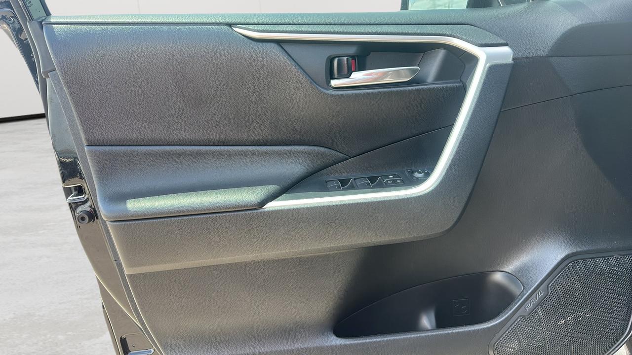 2022 Toyota RAV4 XLE AWD Photo