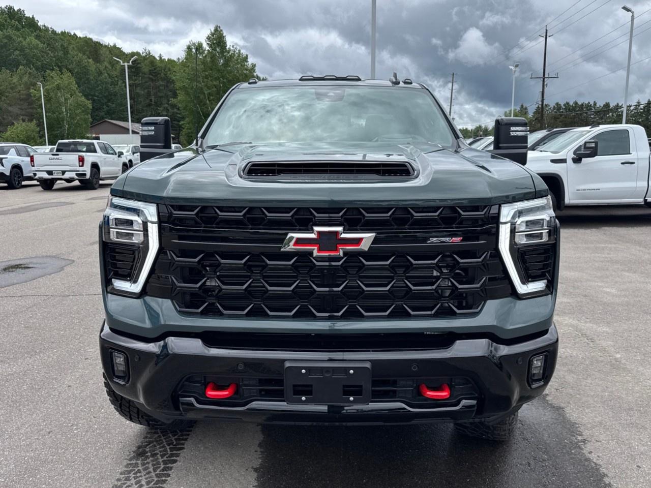 2026 Chevrolet SILVERADO 2500HD 4WD Crew Cab Standard Box ZR2 Photo