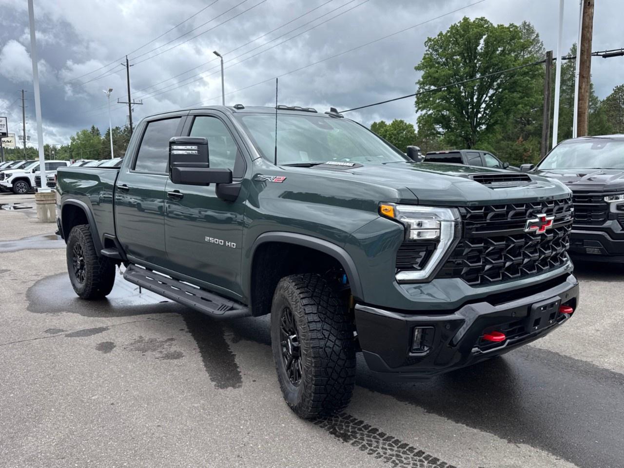 2026 Chevrolet SILVERADO 2500HD 4WD Crew Cab Standard Box ZR2 Photo