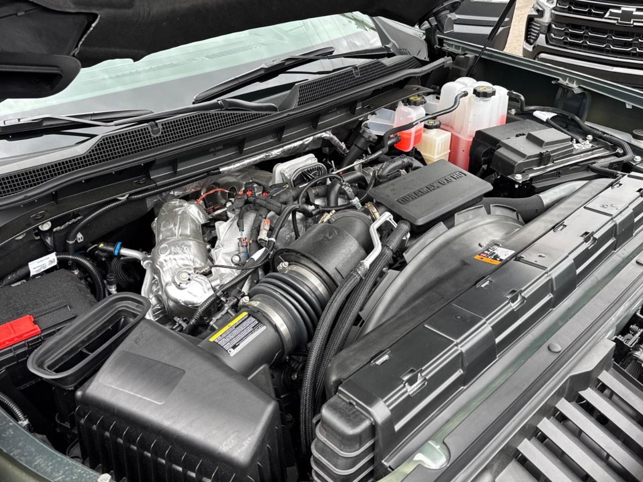 2026 Chevrolet SILVERADO 2500HD 4WD Crew Cab Standard Box ZR2 Photo