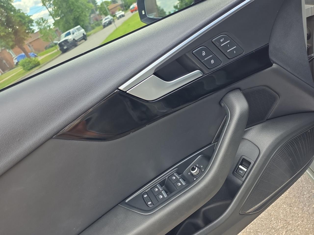 2020 Audi A4 Technik S-Line * NO ACCIDENTS / BANG & OLUFSEN / C Photo