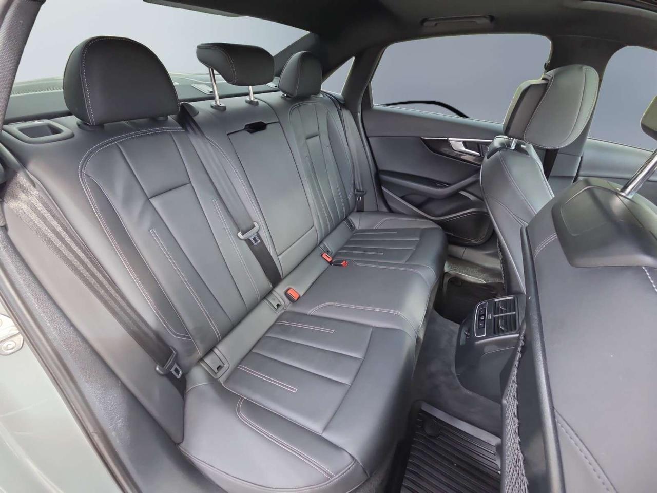 2020 Audi A4 Technik S-Line * NO ACCIDENTS / BANG & OLUFSEN / CARPLAY / LOW KM Photo