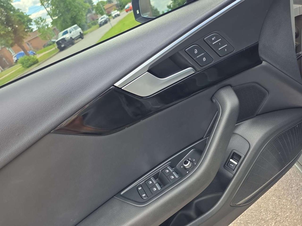 2020 Audi A4 Technik S-Line * NO ACCIDENTS / BANG & OLUFSEN / CARPLAY / LOW KM Photo