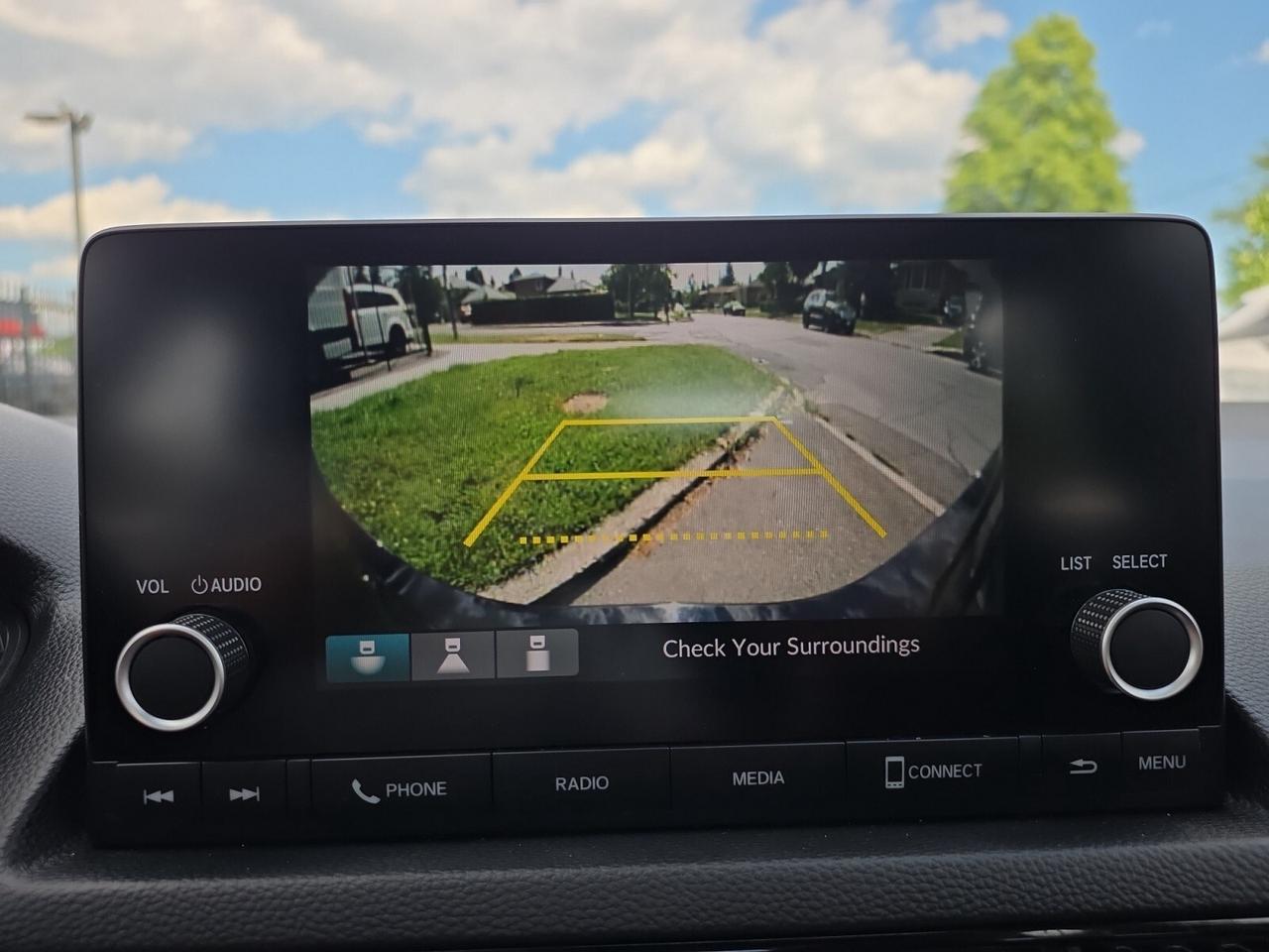 2022 Honda Civic EX / SUNROOF / CARPLAY / BLIND SPOT / LANE ASSIST Photo