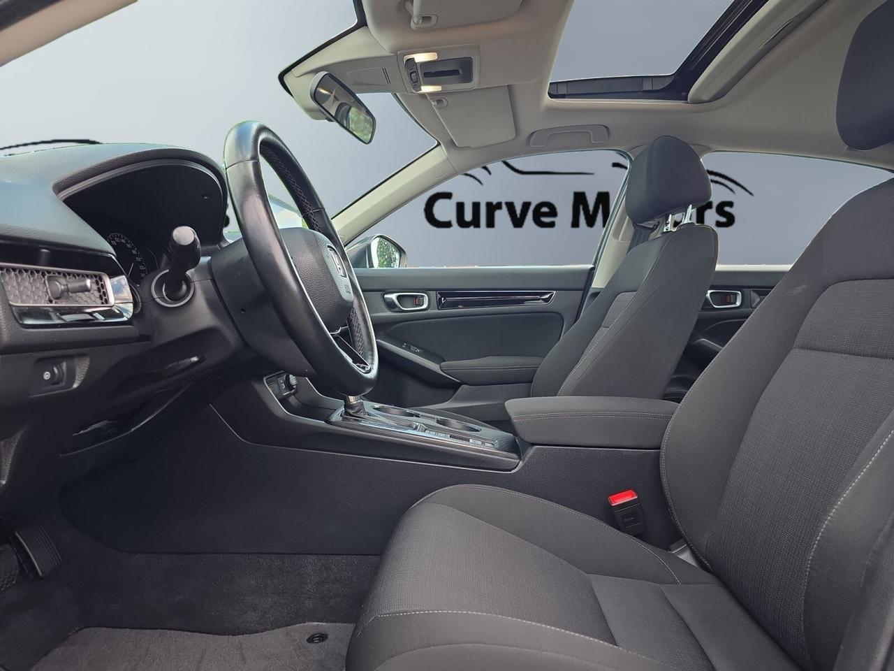 2022 Honda Civic EX / SUNROOF / CARPLAY / BLIND SPOT / LANE ASSIST Photo