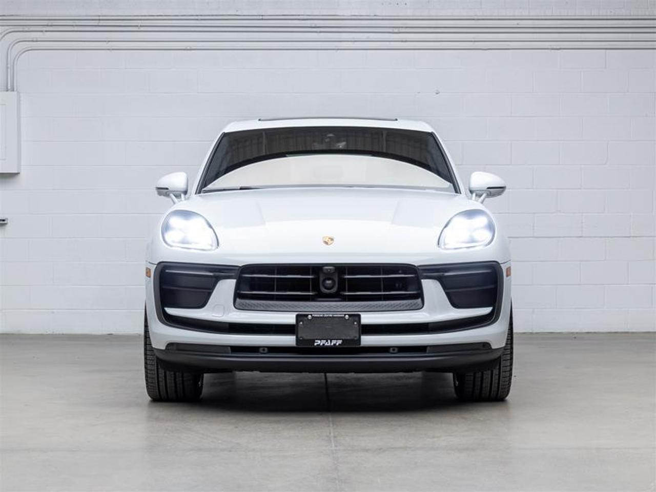 2025 Porsche Macan  Photo