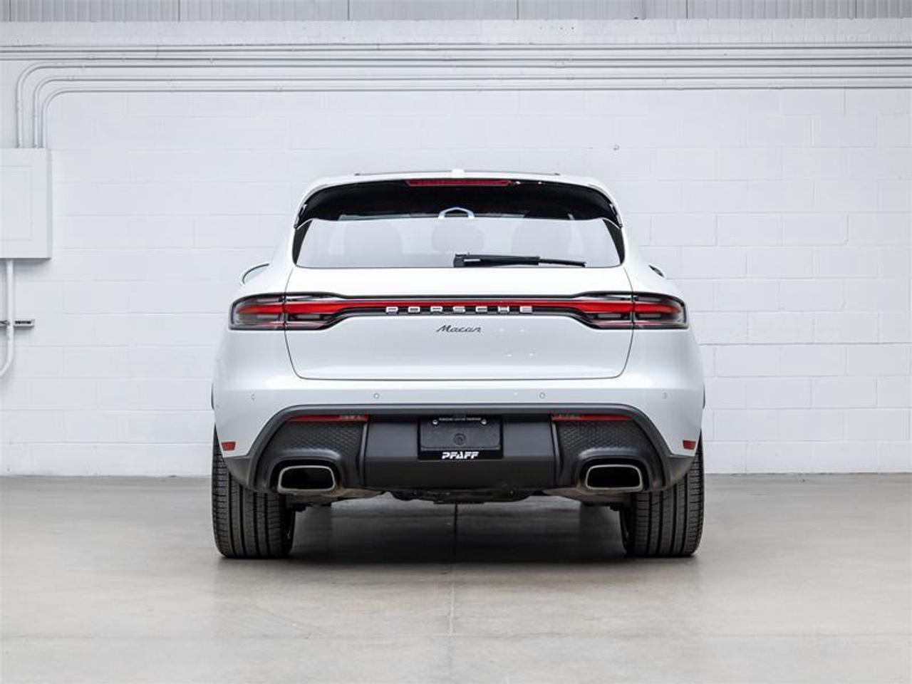 2025 Porsche Macan  Photo