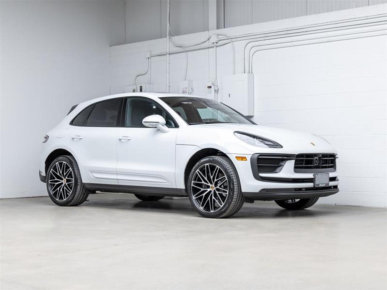 2025 Porsche Macan  Photo