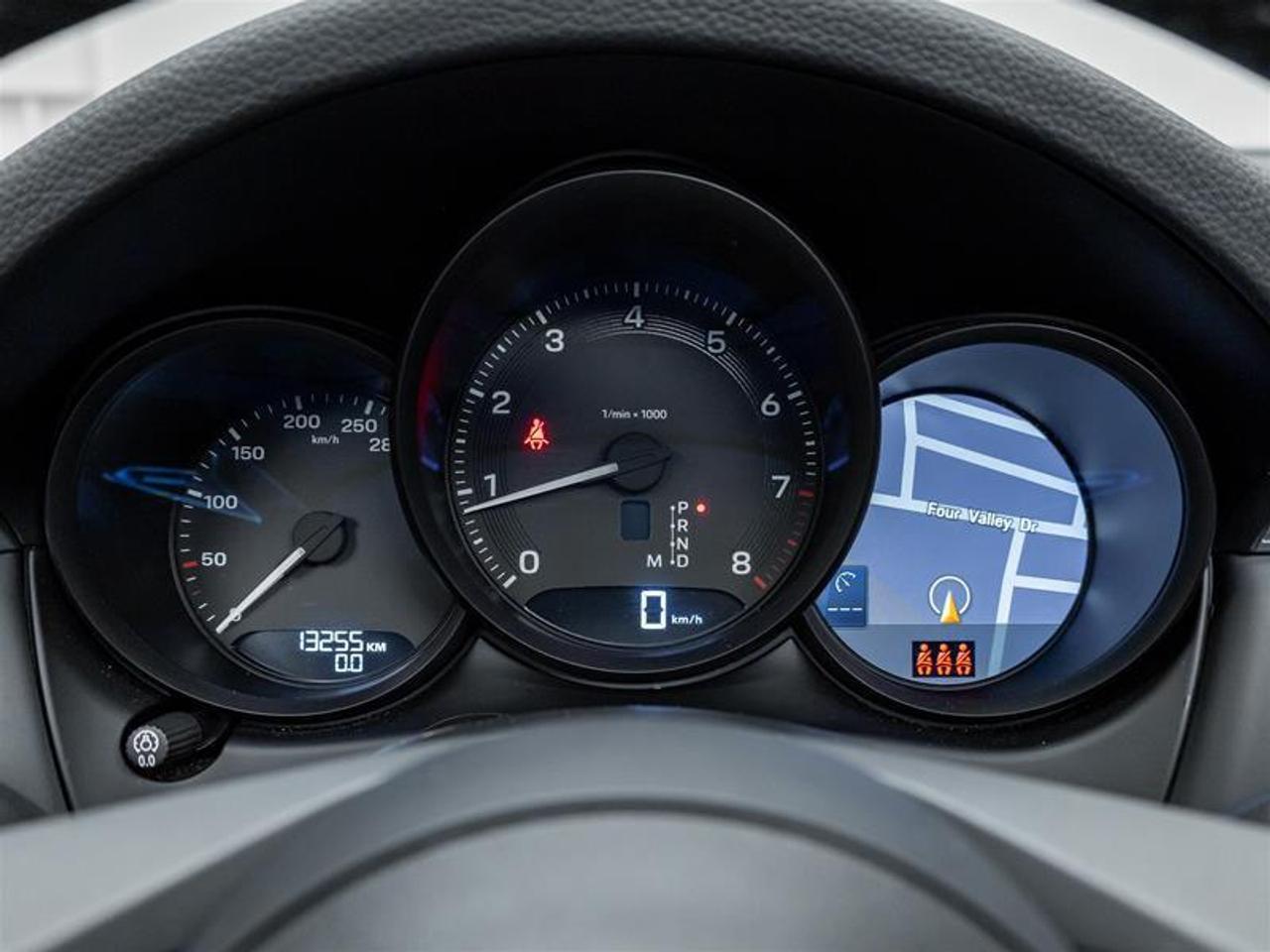 2025 Porsche Macan  Photo