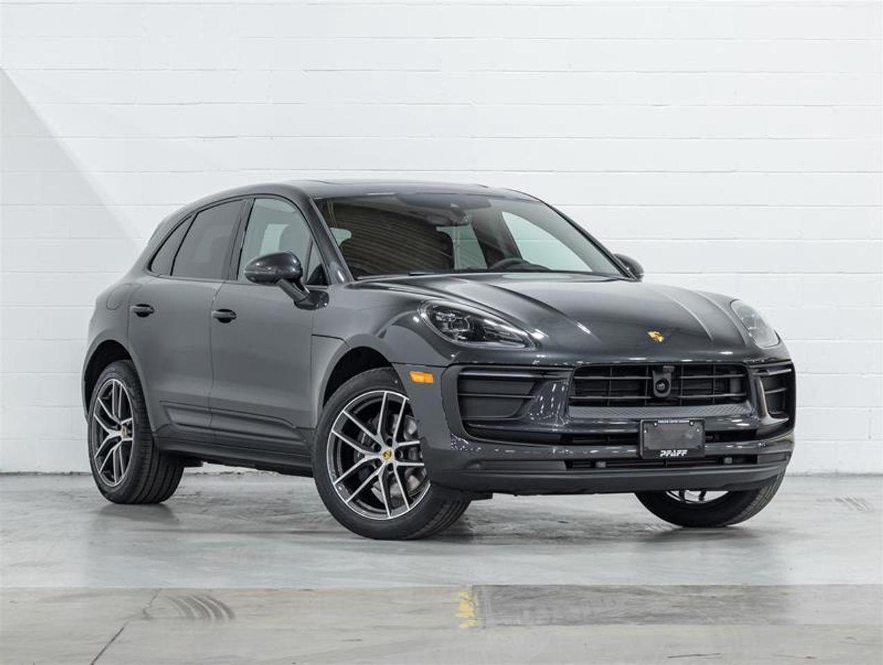 2026 Porsche Macan  Photo3