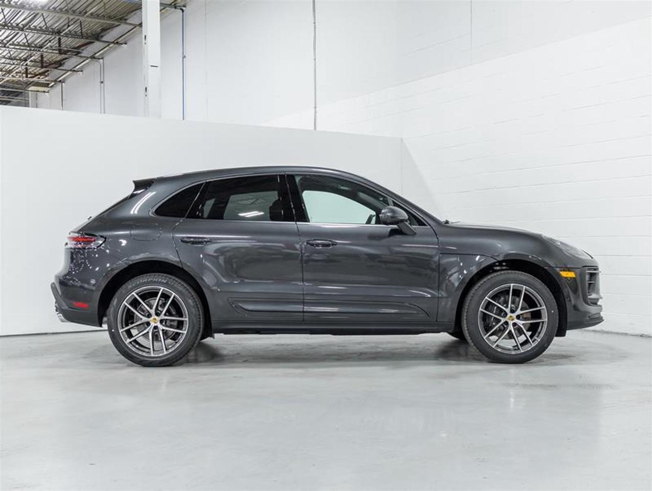 2026 Porsche Macan  Photo