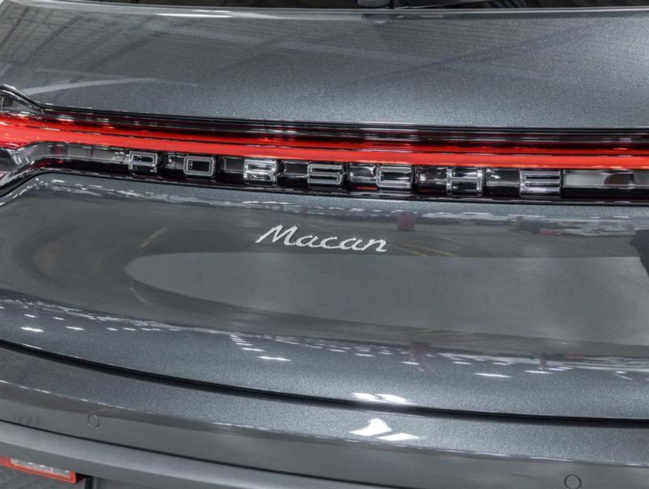 2026 Porsche Macan  Photo