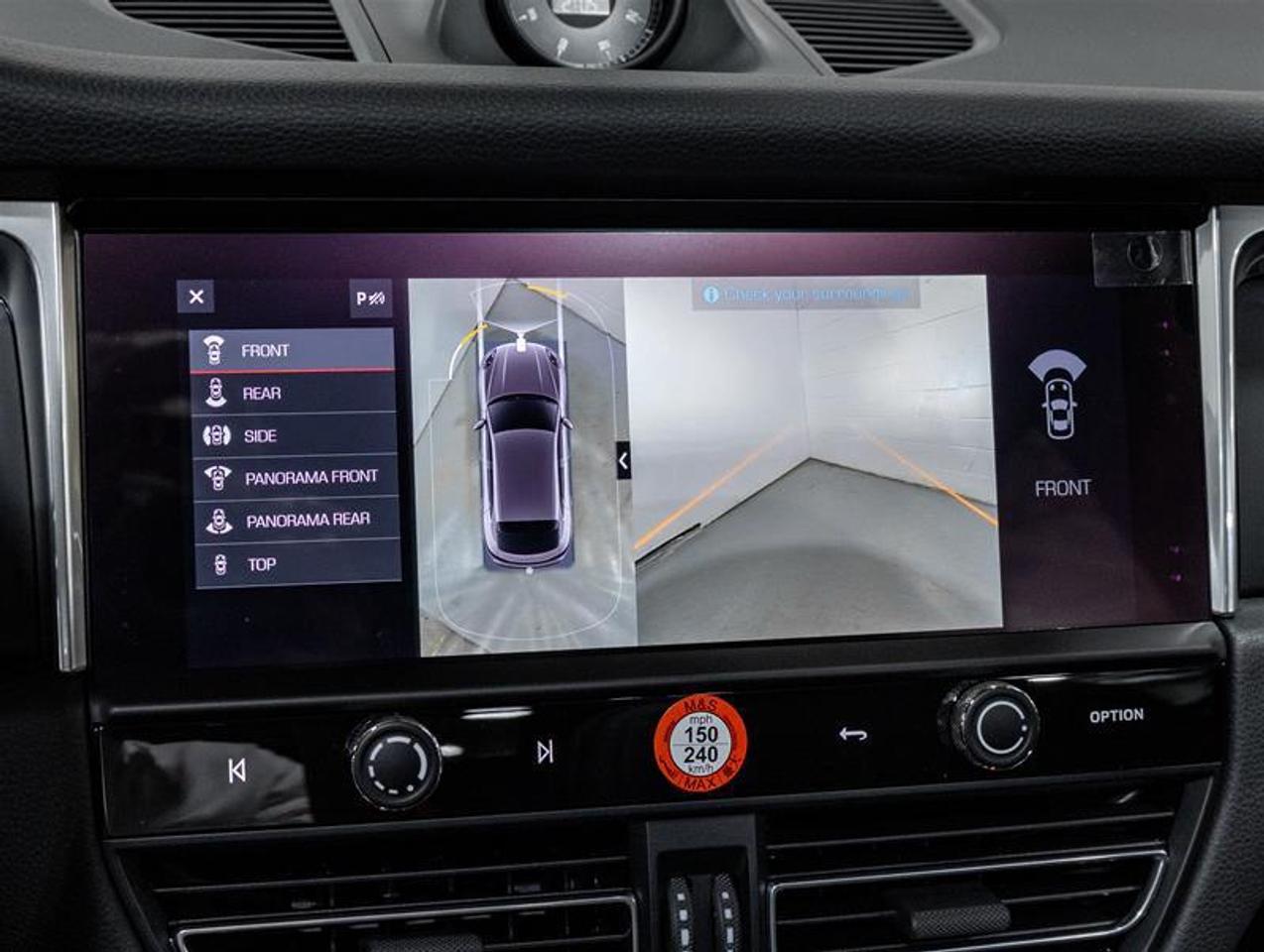 2026 Porsche Macan  Photo