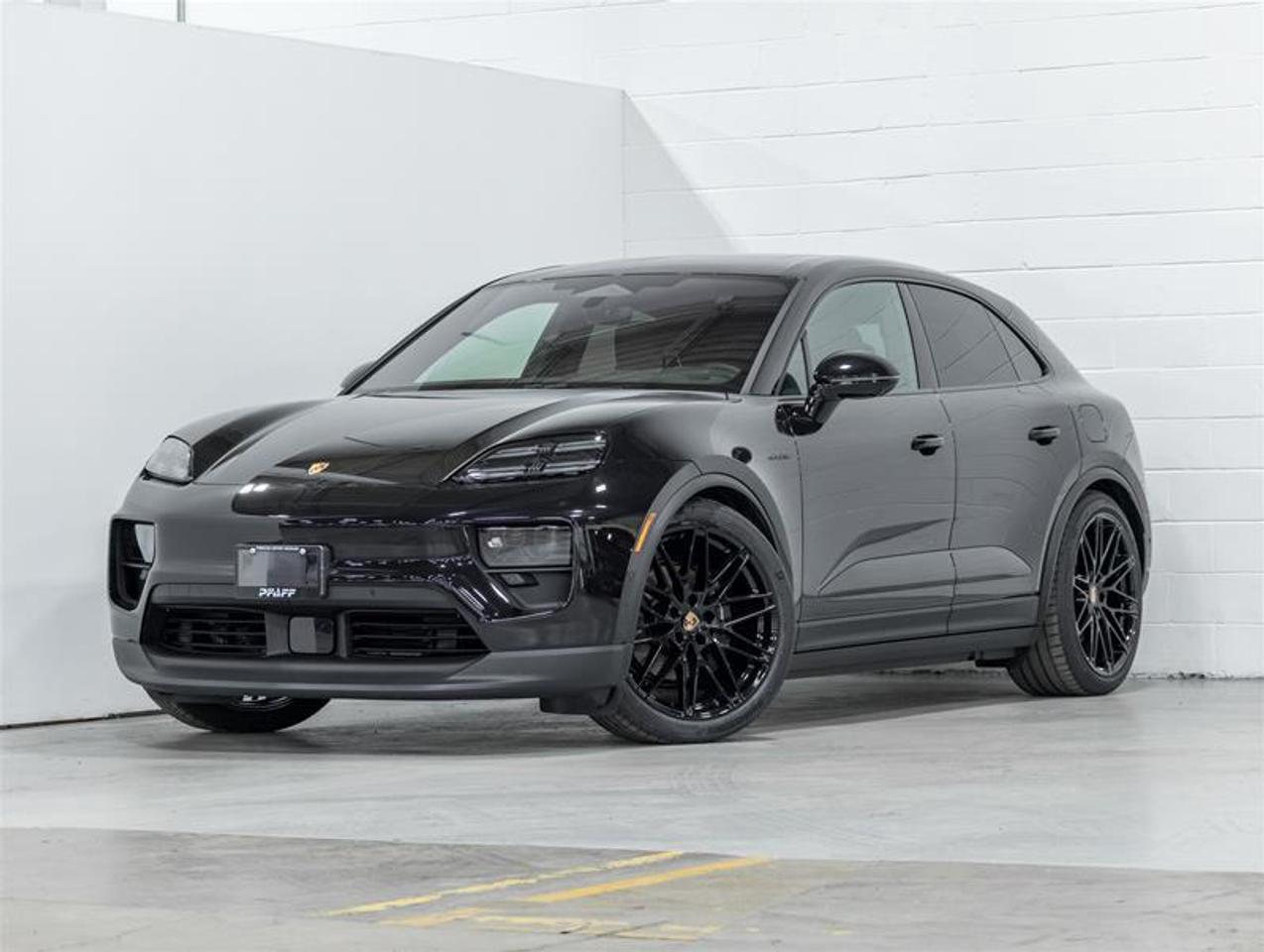 2026 Porsche Macan  Photo