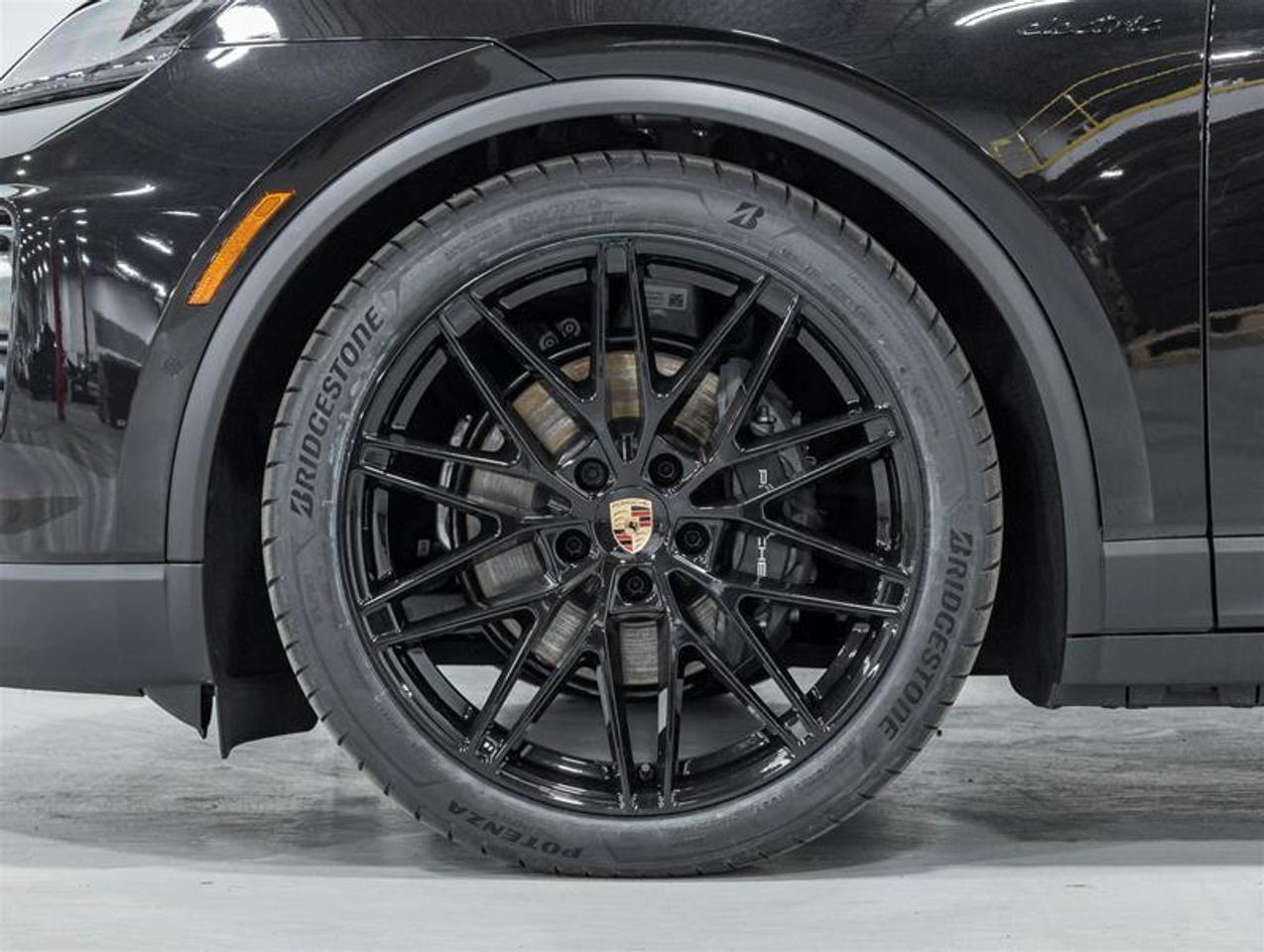 2026 Porsche Macan  Photo