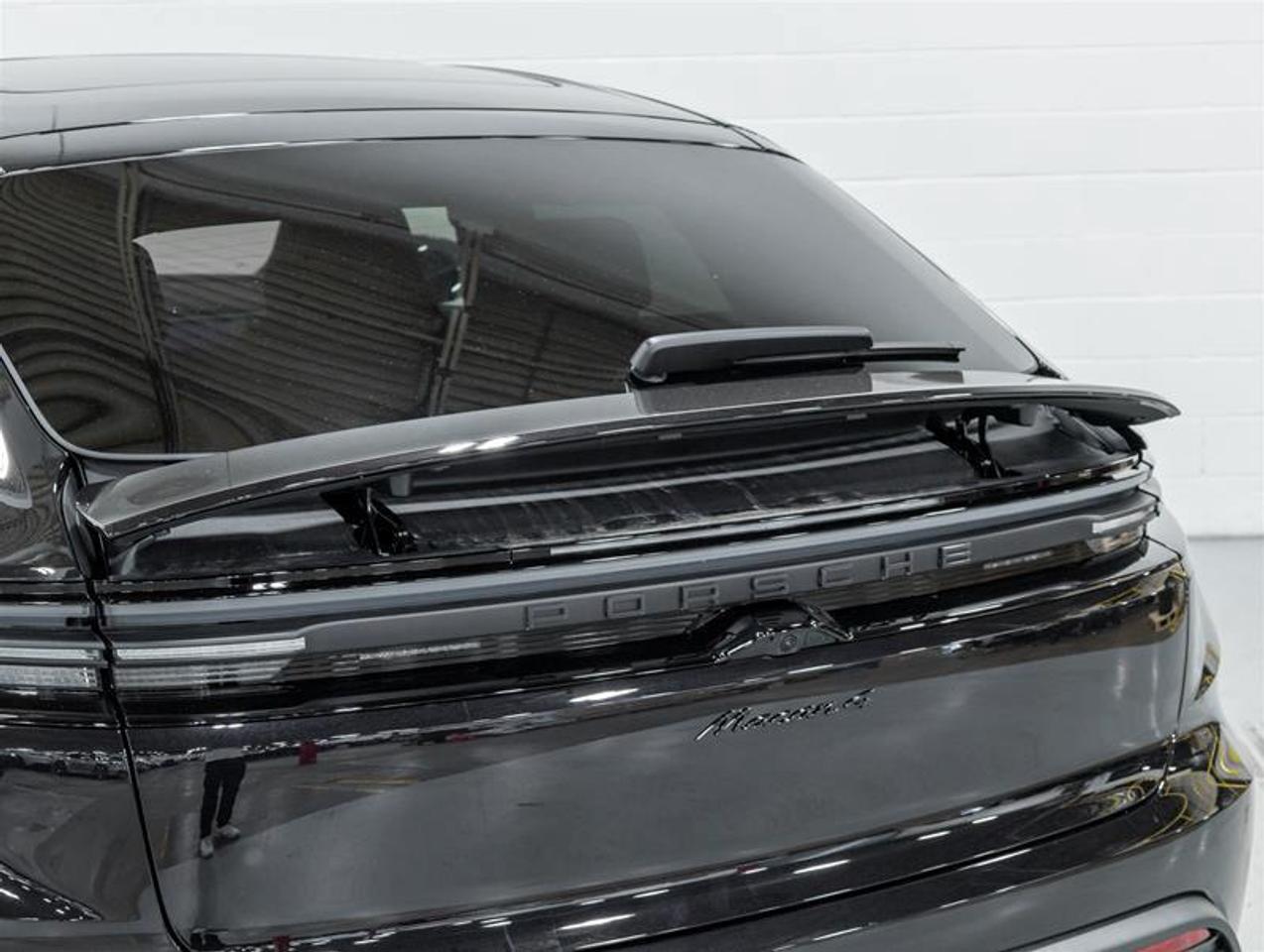 2026 Porsche Macan  Photo