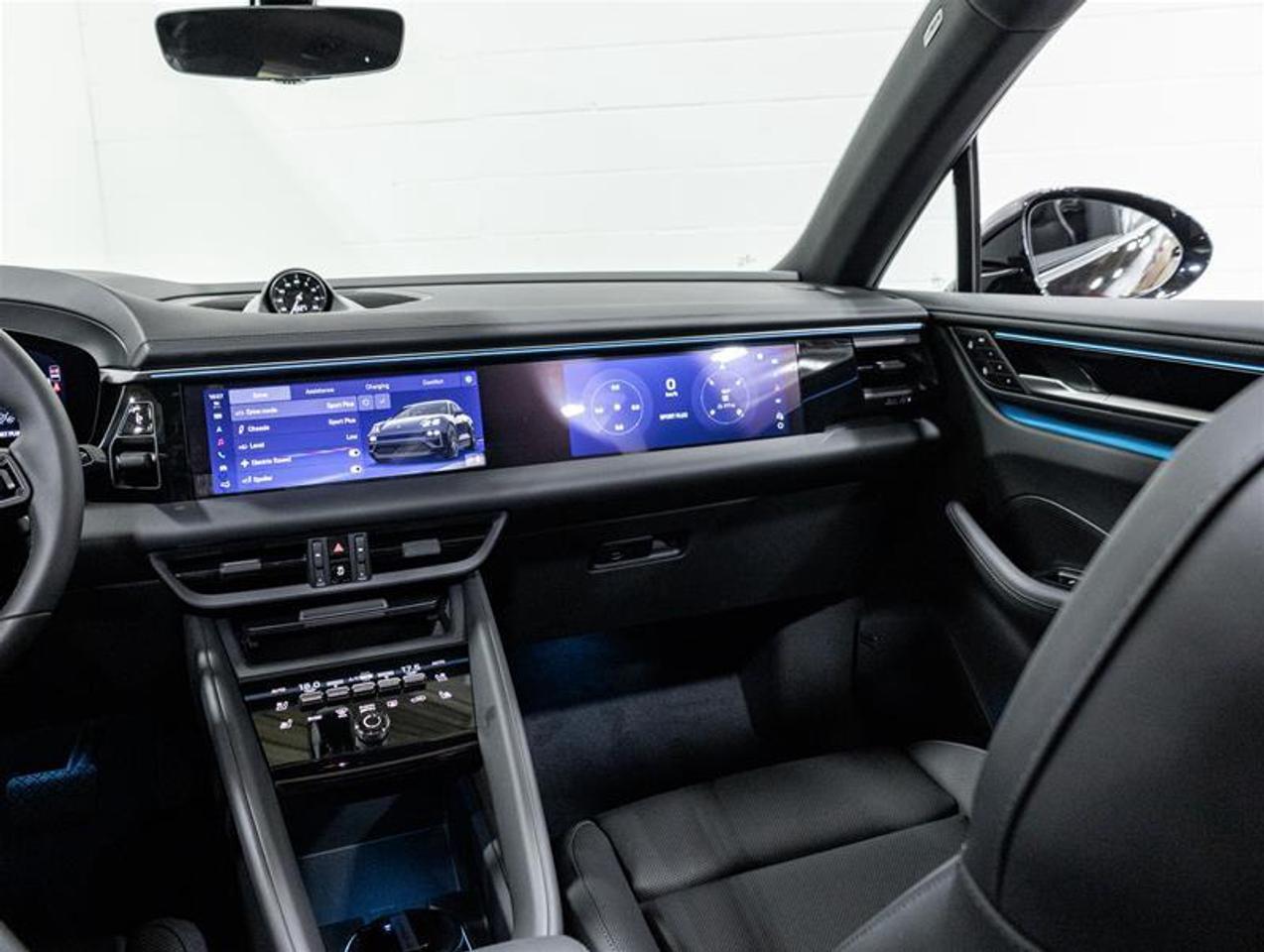 2026 Porsche Macan  Photo