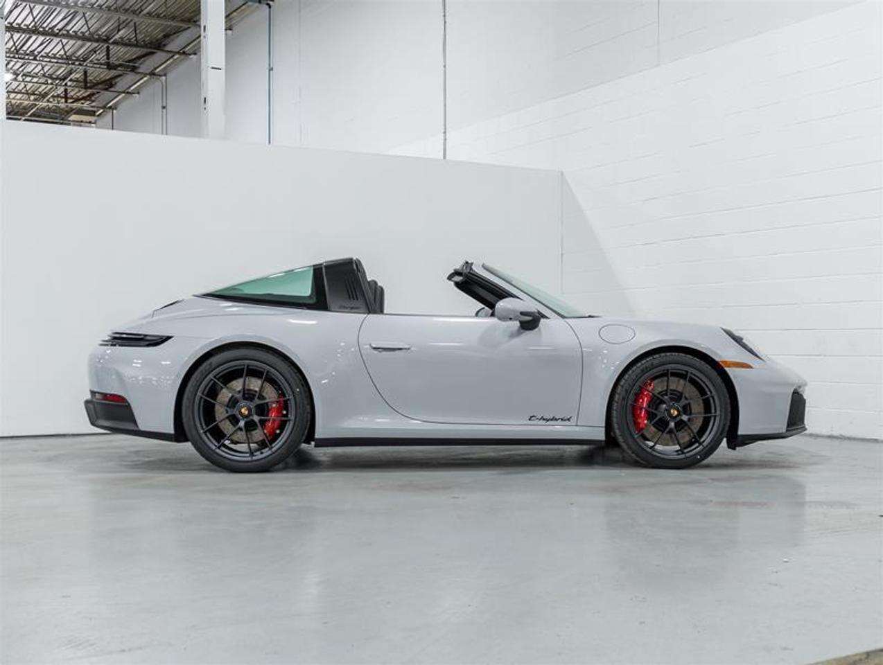 2026 Porsche 911  Photo4