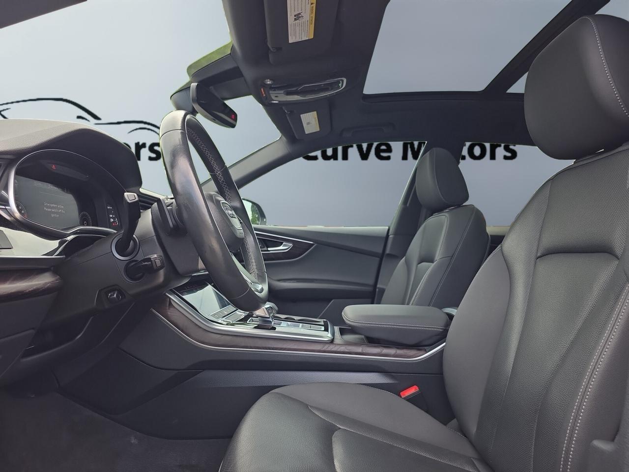 2021 Audi Q8 Progressiv 55 BLACK OPTICS * S-LINE / NO ACCIDENTS Photo