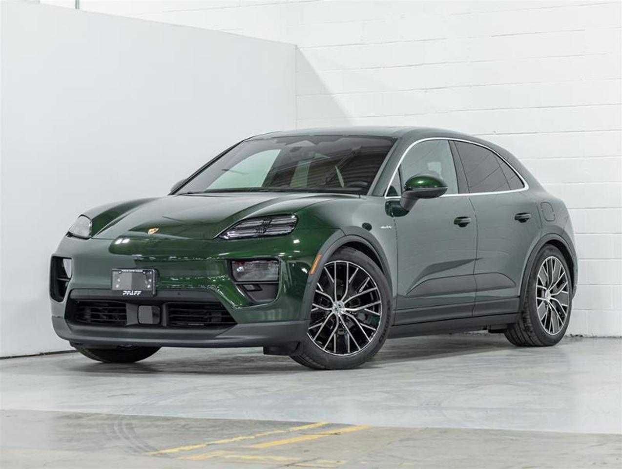 2026 Porsche Macan  Photo0