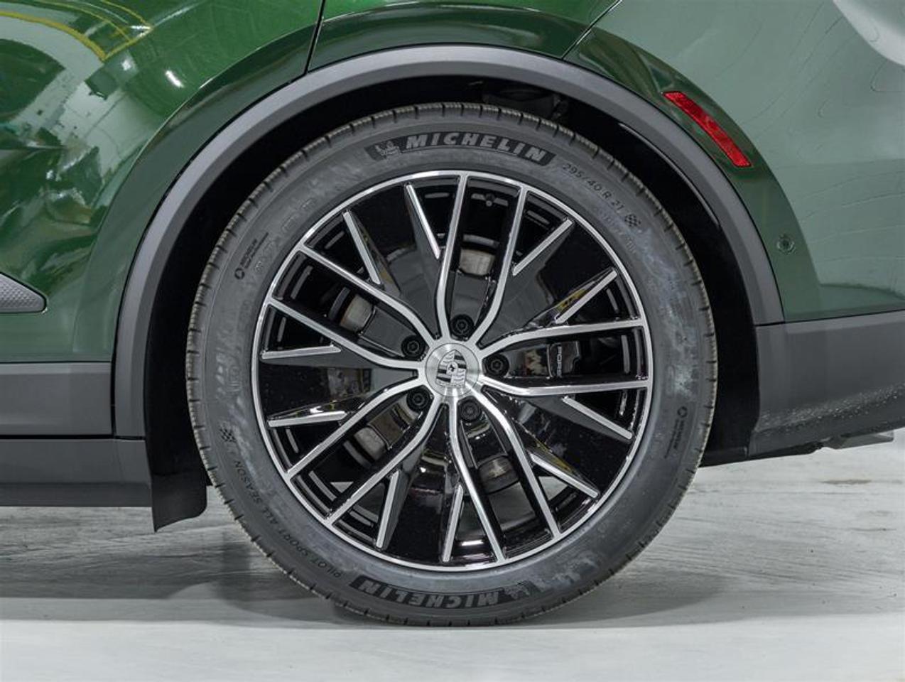 2026 Porsche Macan  Photo