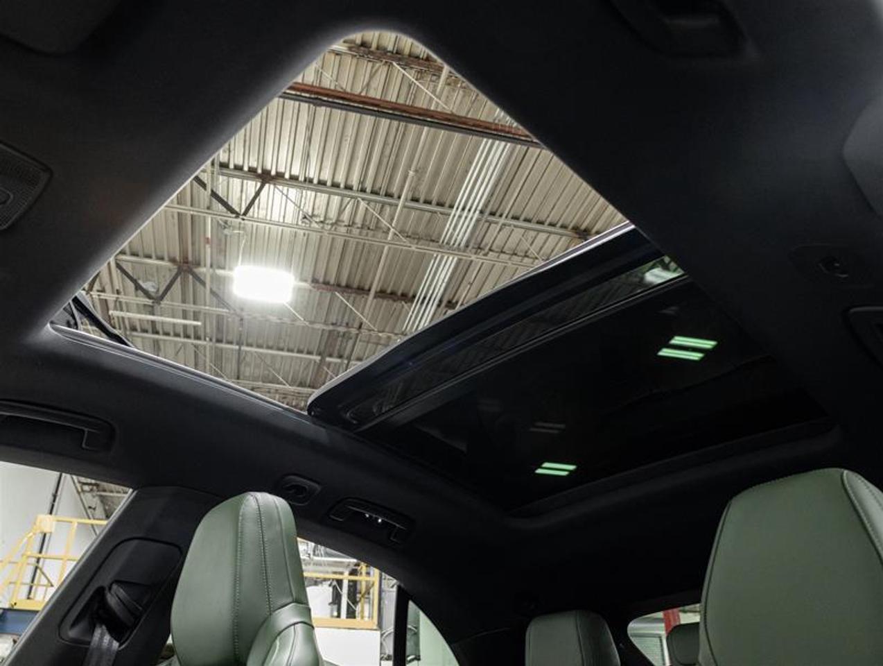 2026 Porsche Macan  Photo