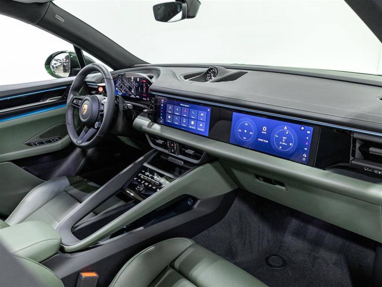 2026 Porsche Macan  Photo