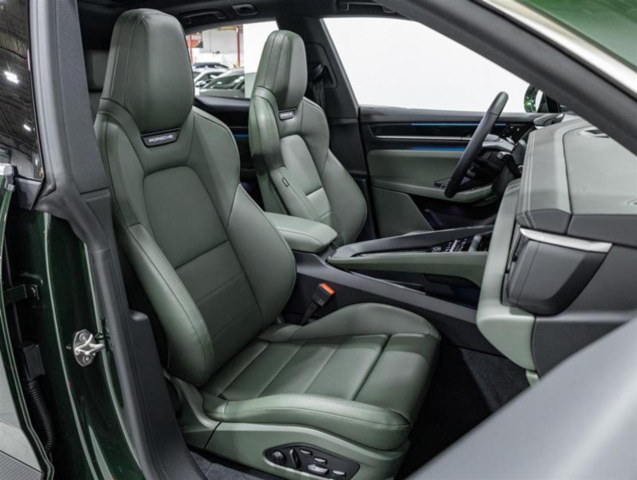 2026 Porsche Macan  Photo
