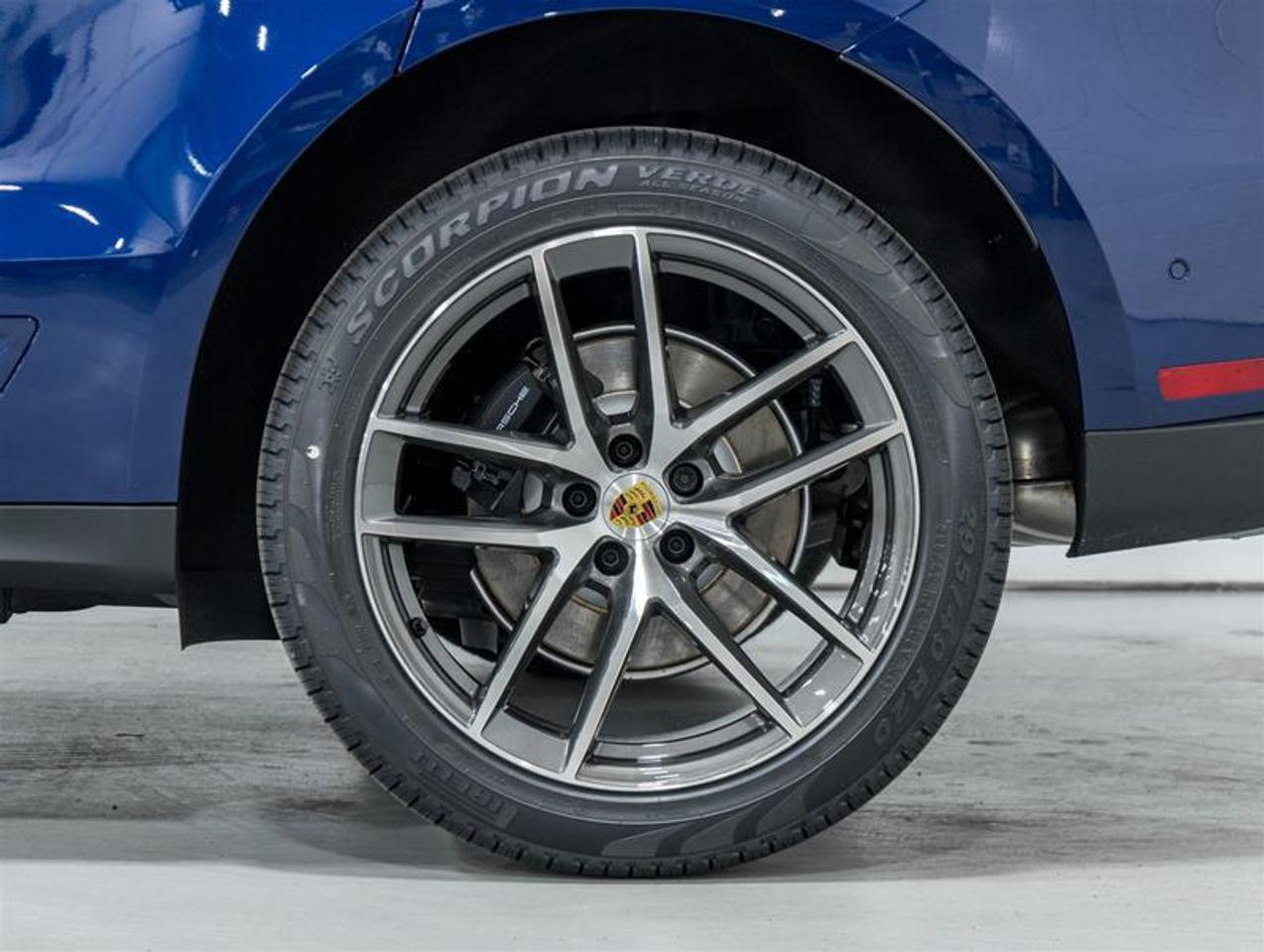 2026 Porsche Macan  Photo