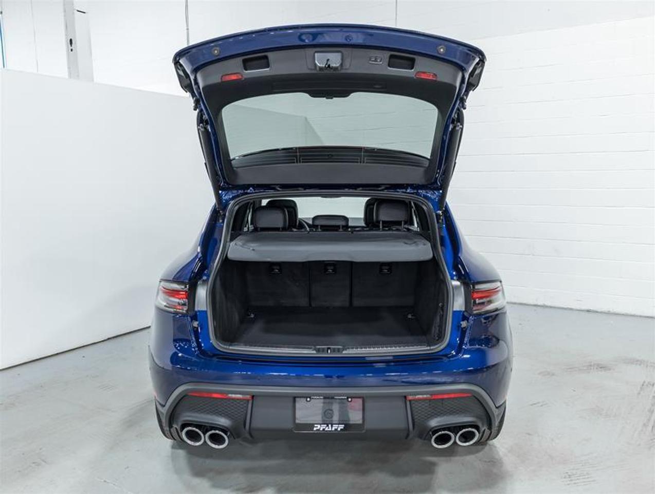 2026 Porsche Macan  Photo