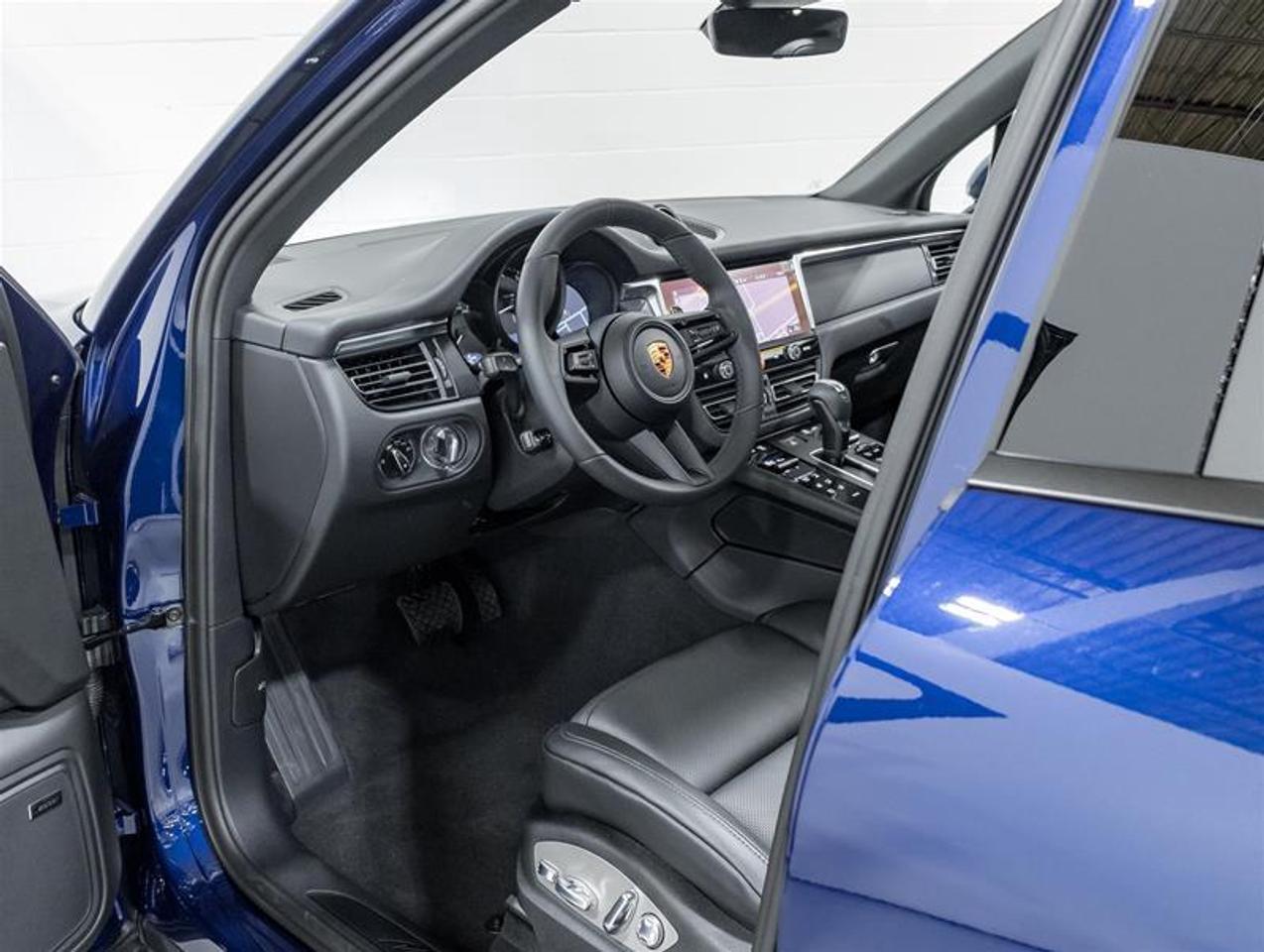 2026 Porsche Macan  Photo