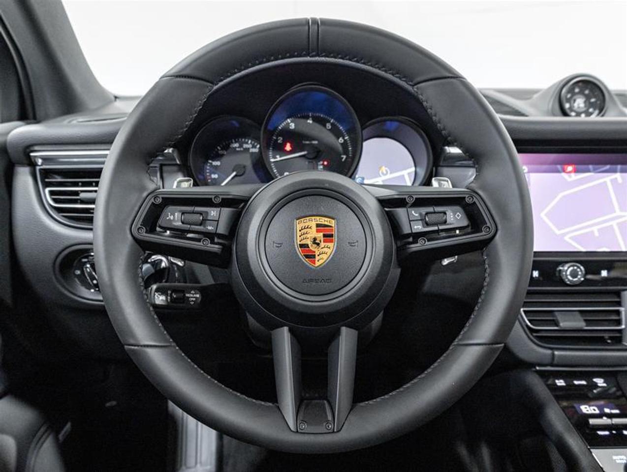 2026 Porsche Macan  Photo