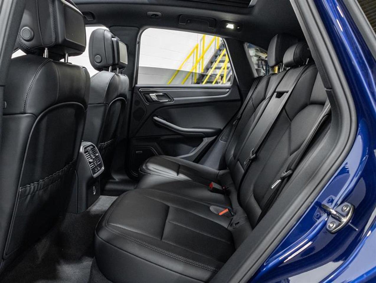 2026 Porsche Macan  Photo