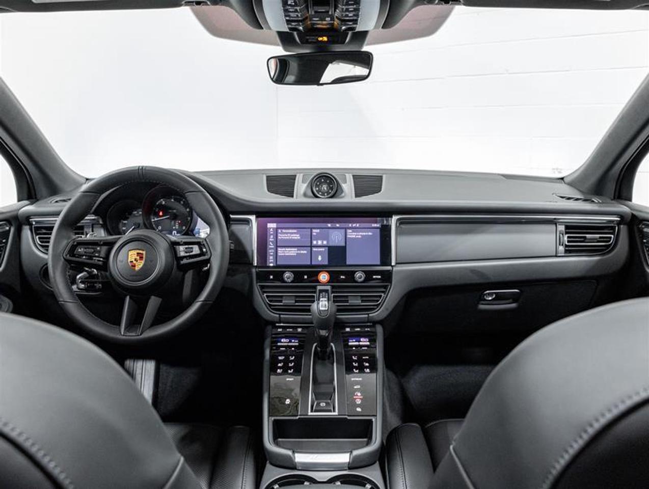 2026 Porsche Macan  Photo
