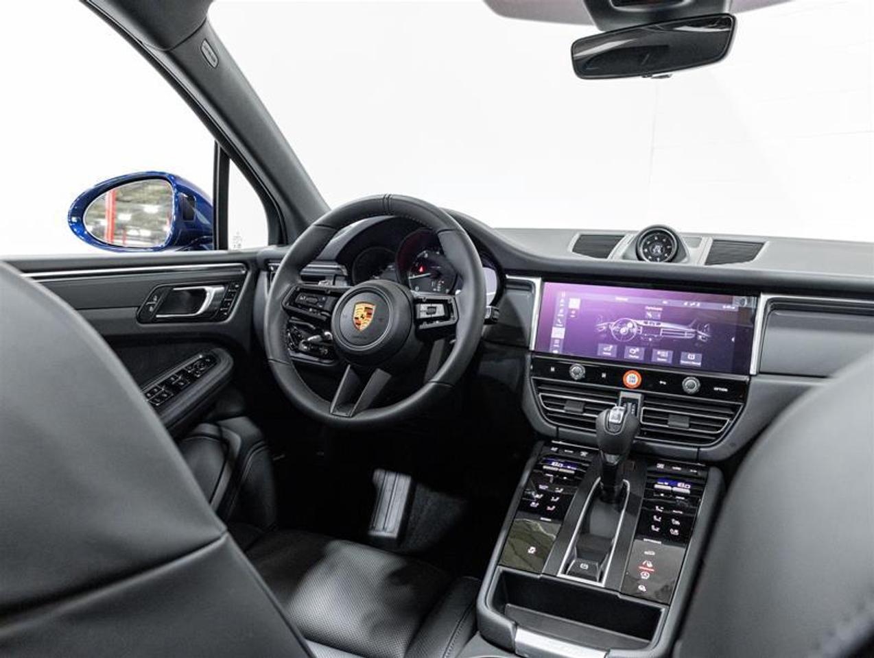 2026 Porsche Macan  Photo