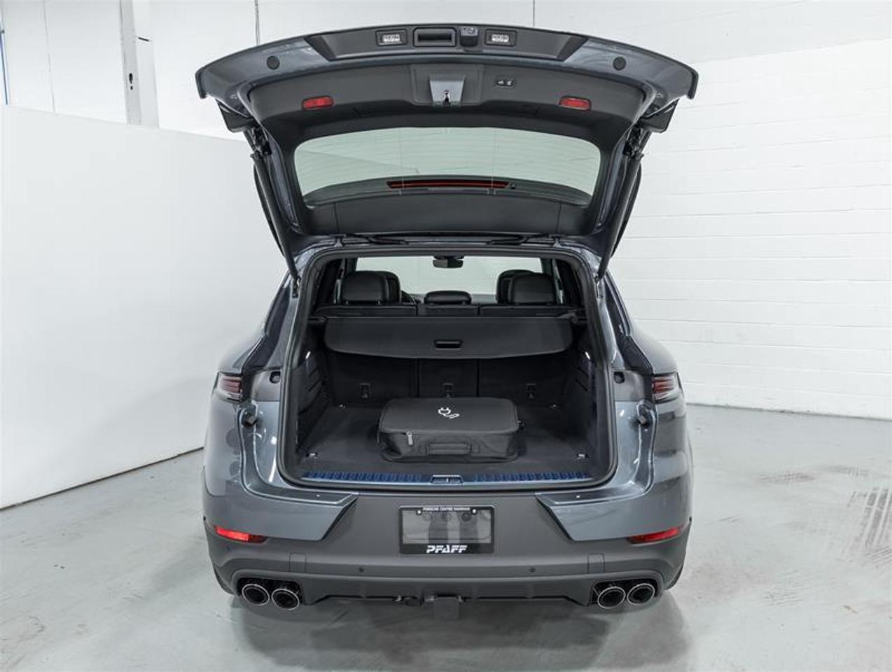2026 Porsche Cayenne  Photo