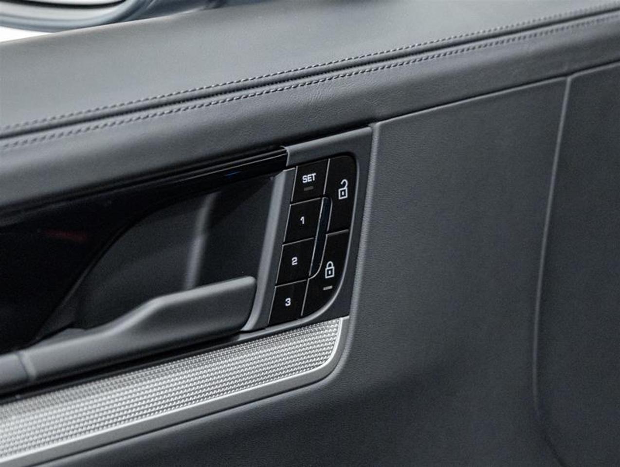 2026 Porsche Cayenne  Photo
