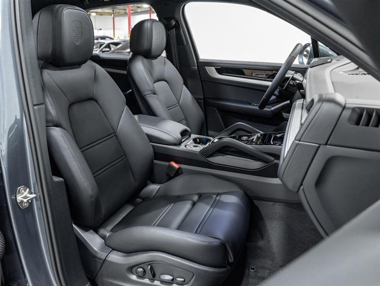2026 Porsche Cayenne  Photo