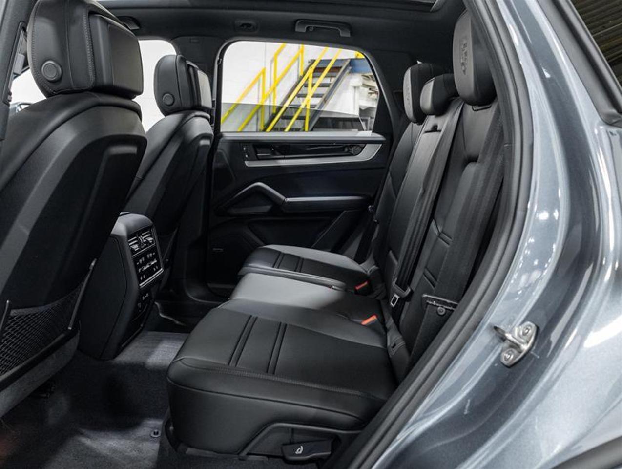 2026 Porsche Cayenne  Photo