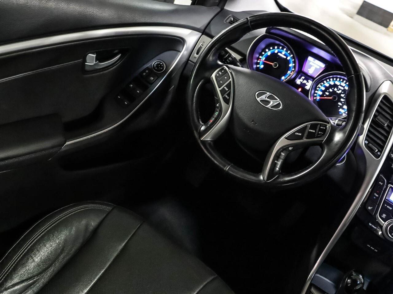 2014 Hyundai Elantra GT 5dr HB Auto SE w/Tech Pkg Photo