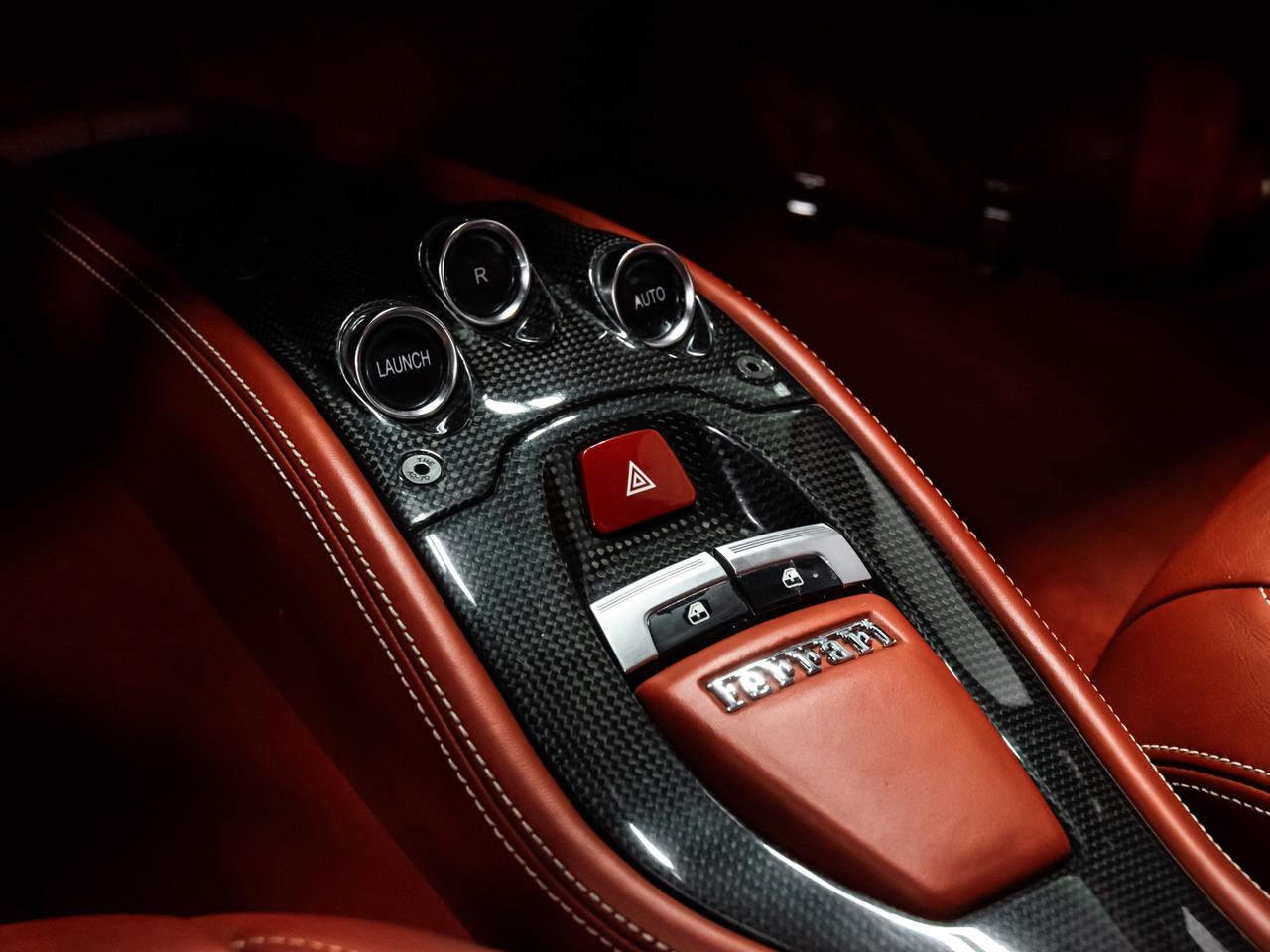 2012 Ferrari 458 ITALIA 458 ITALIA REAR VIEW CAMERA RED INT 570 HP Photo