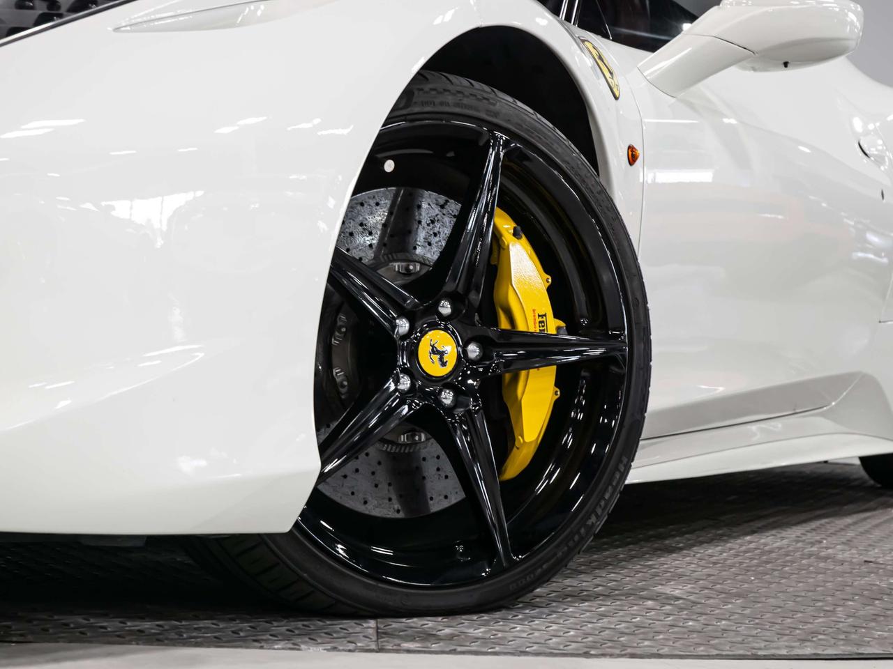 2012 Ferrari 458 458 ITALIA REAR VIEW CAMERA Photo