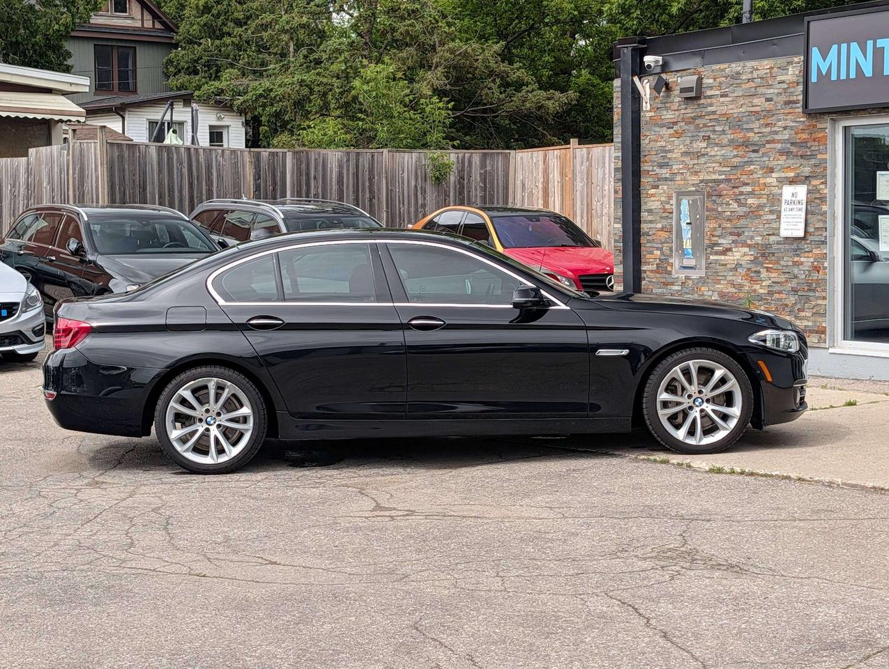 2015 BMW 5 Series Clean CarFax   Dealer Serviced   2 Keys Photo4