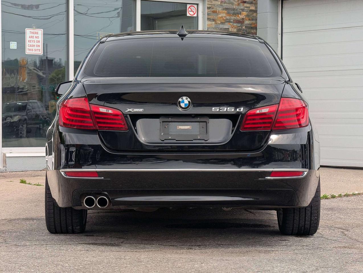 2015 BMW 5 Series Clean CarFax   Dealer Serviced   2 Keys Photo