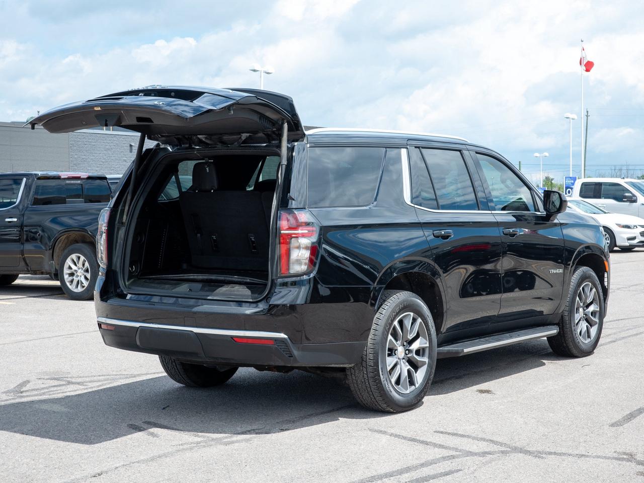 2022 Chevrolet Tahoe LT - Power Liftgate   Heated Seats Photo